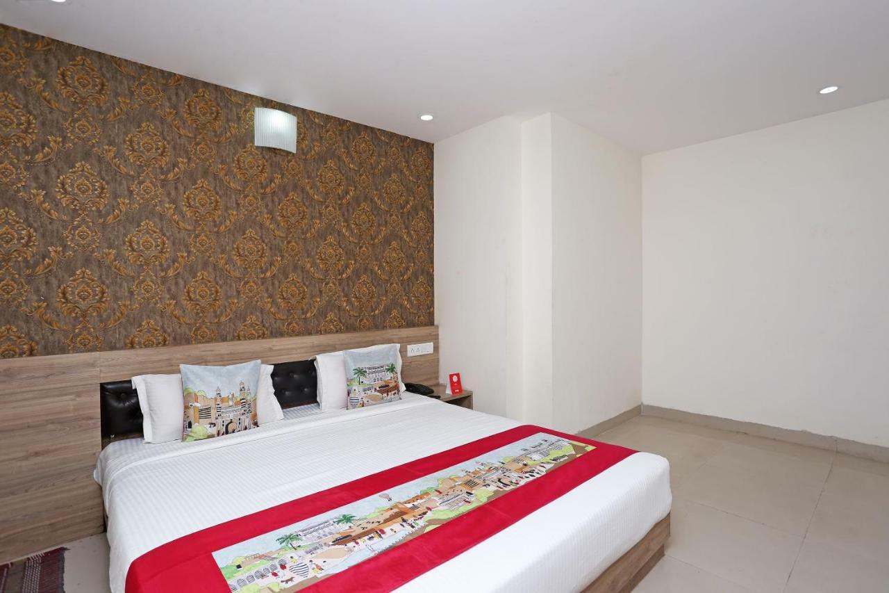 Oyo 8226 Rd Inn ปัฏนา ภายนอก รูปภาพ